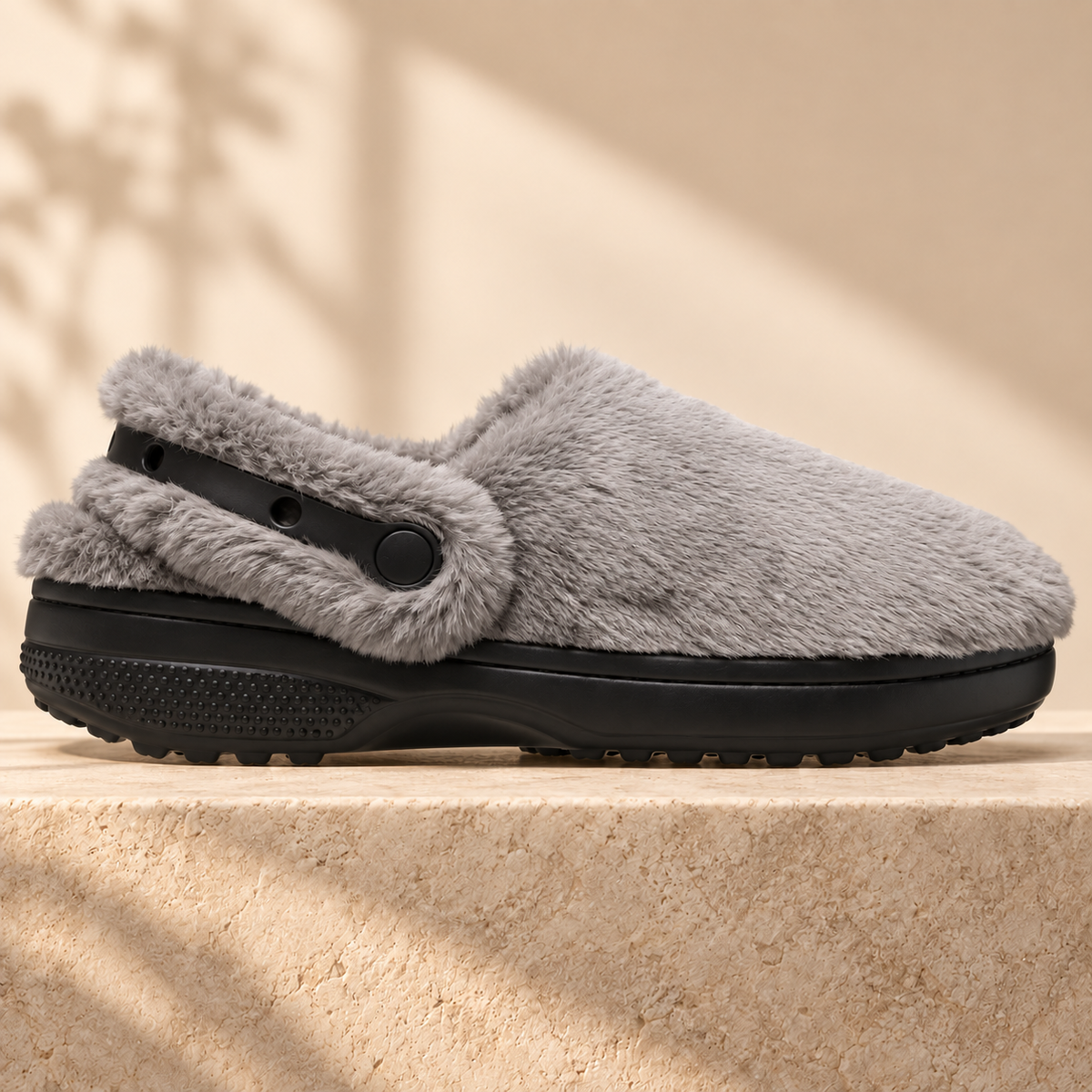 Cozy Fuzzy Lined Clogs – Warm Slip-On Slippers for Indoor & Outdoor Comfort