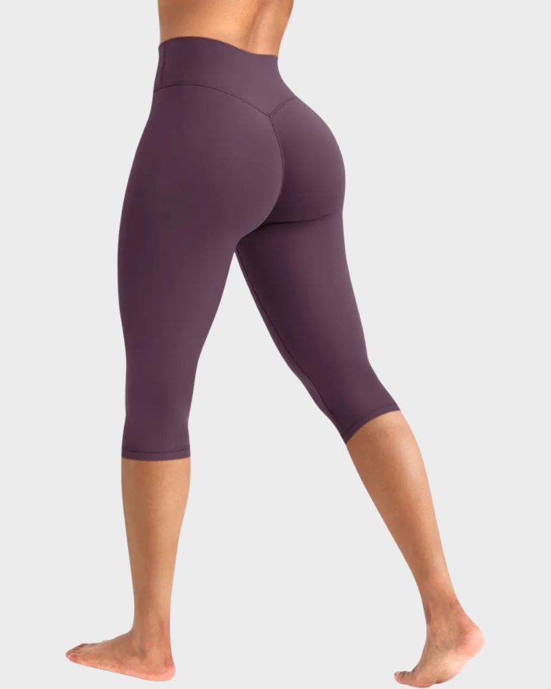 High-Waisted No-Front-Seam Scrunch Capri Leggings