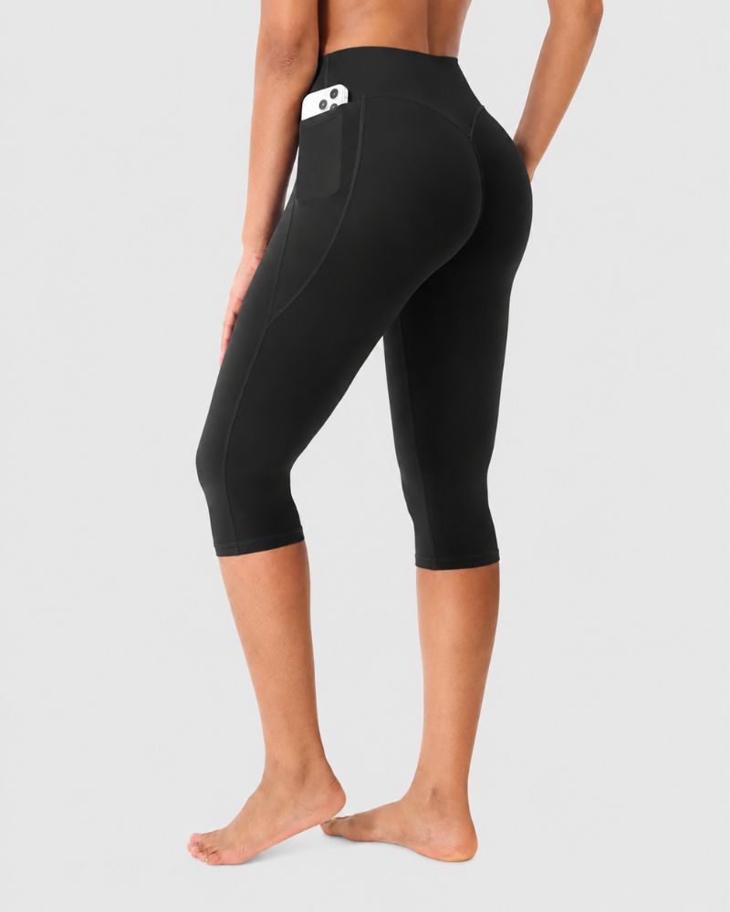 High-Waisted No-Front-Seam Scrunch Capri Leggings