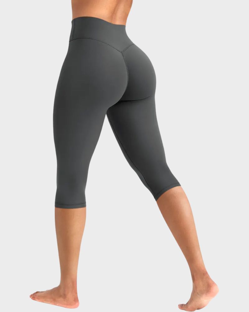 High-Waisted No-Front-Seam Scrunch Capri Leggings